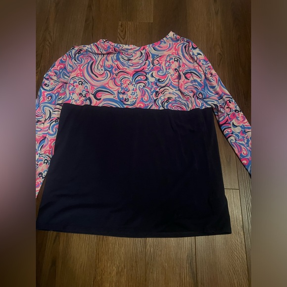 Lilly Pulitzer Finn Long Sleeve Printed Shirt Raz Berry Flamingoals - Picture 2 of 5